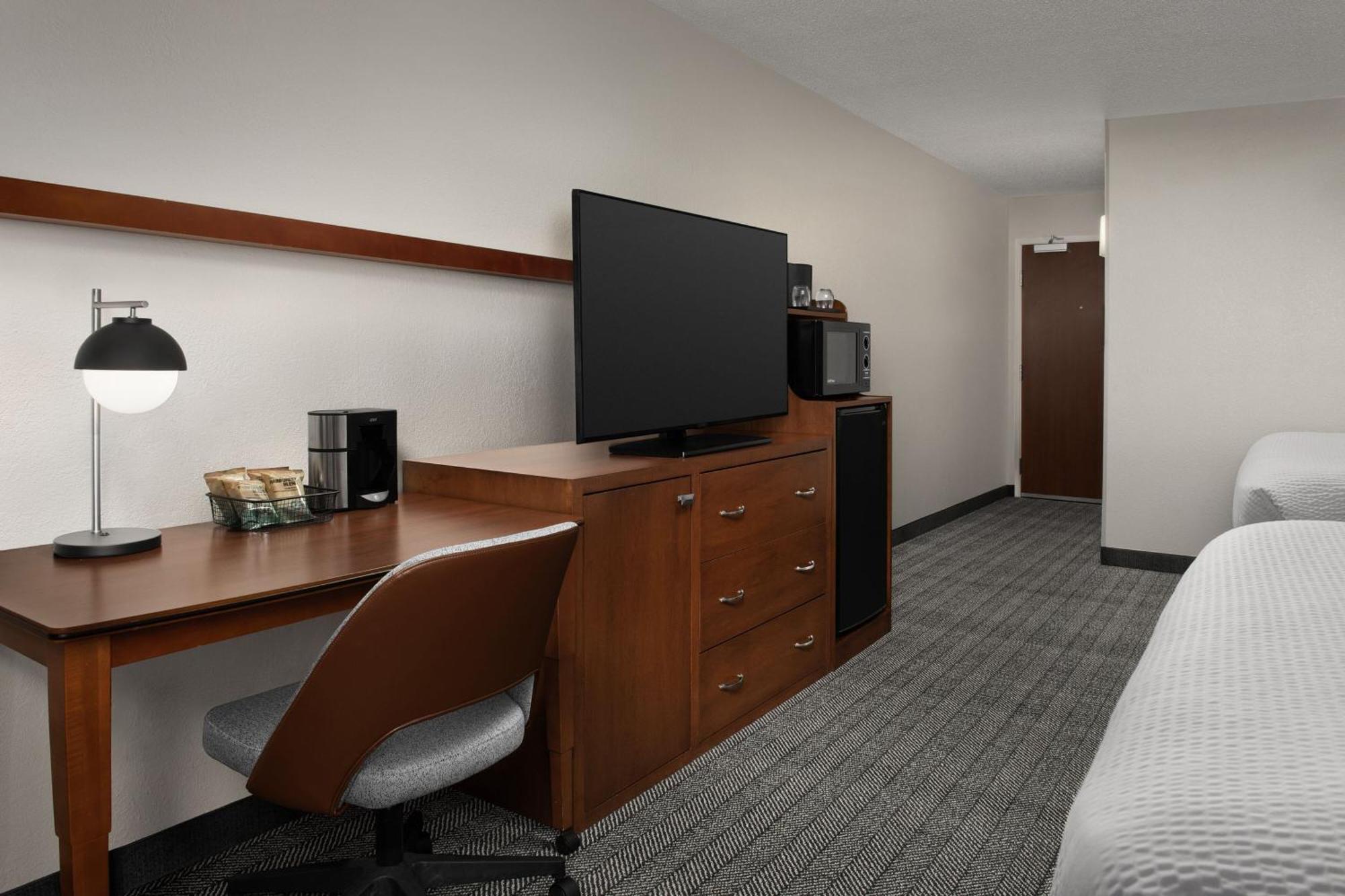 Courtyard By Marriott Panama City Exterior photo