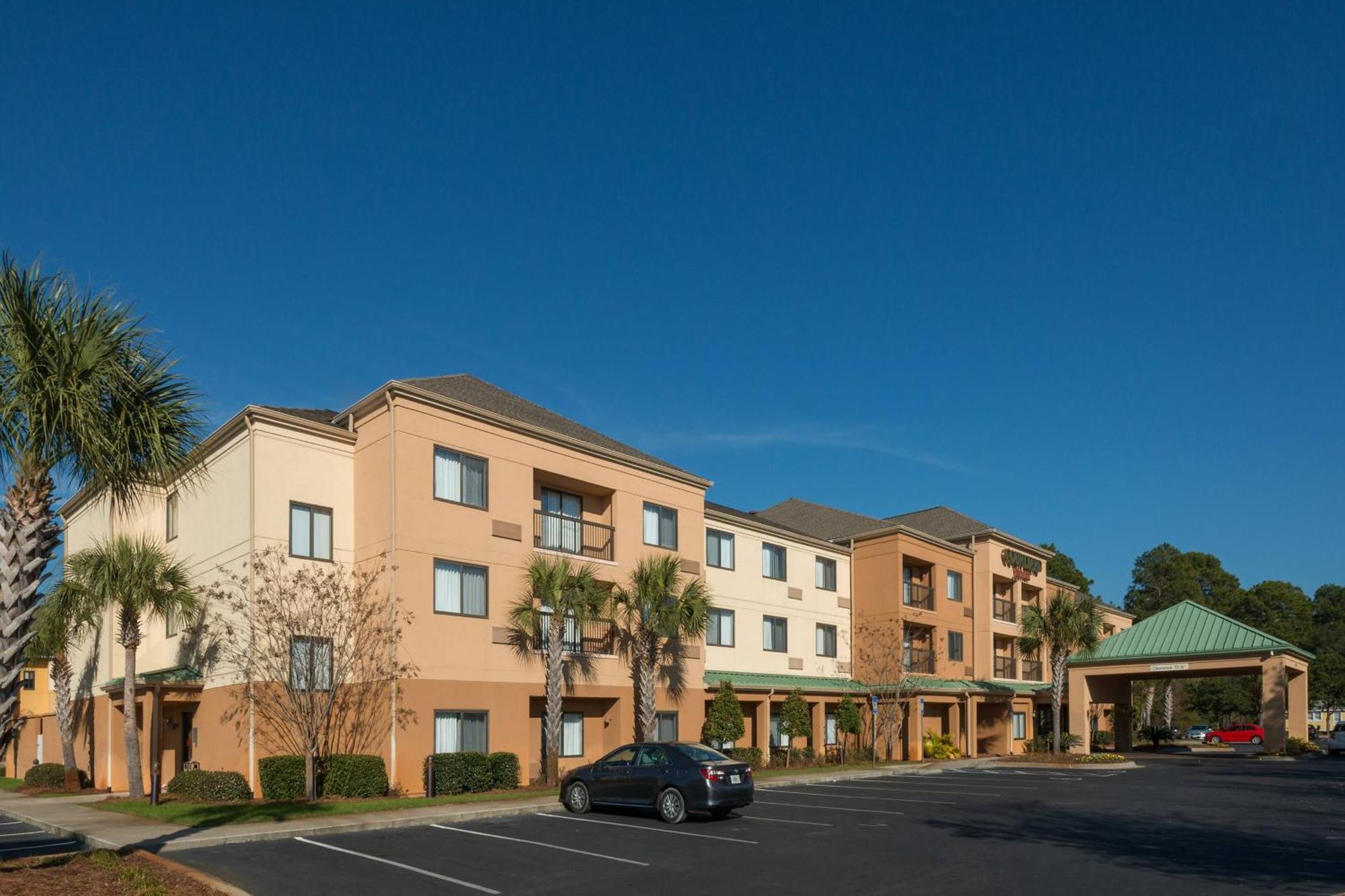 Courtyard By Marriott Panama City Exterior photo