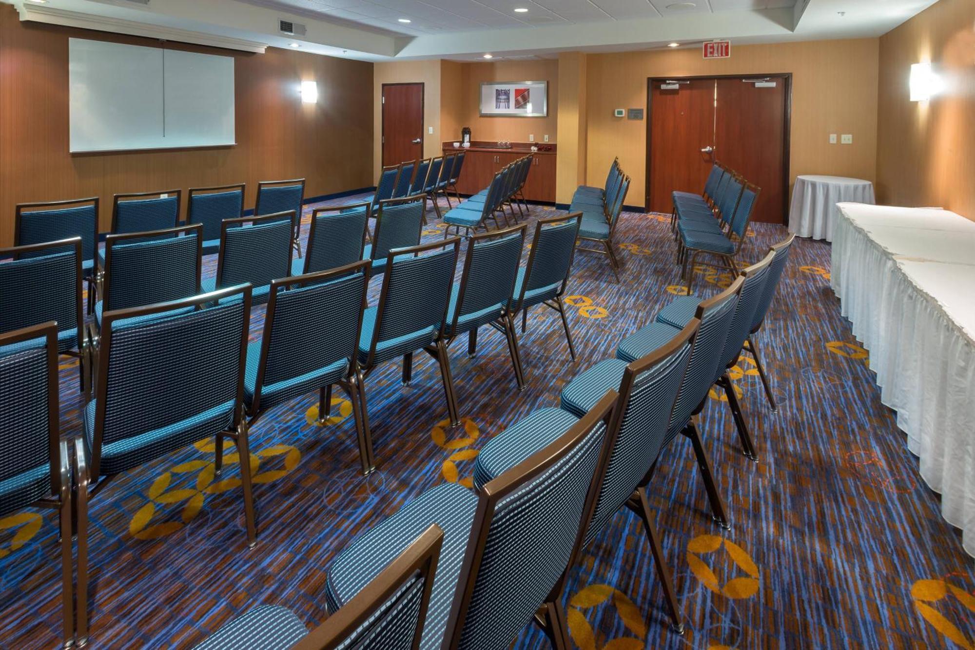 Courtyard By Marriott Panama City Exterior photo