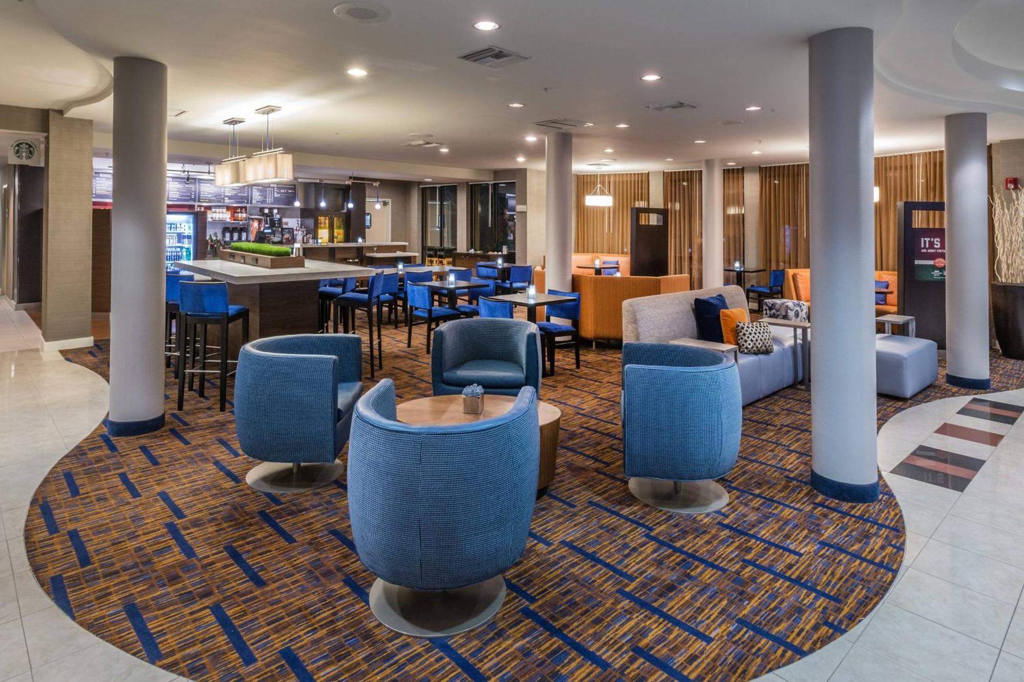 Courtyard By Marriott Panama City Exterior photo